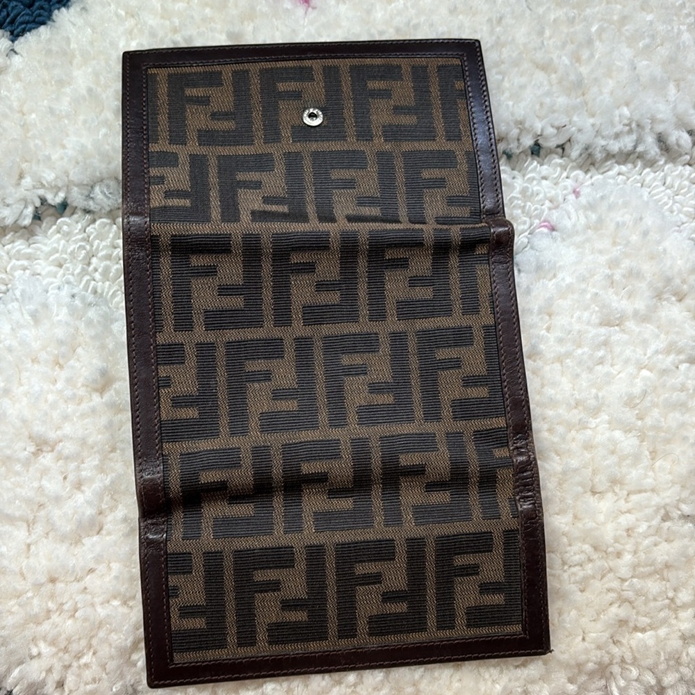 Fendi Bifold wallet with COA - Picture 6 of 7
